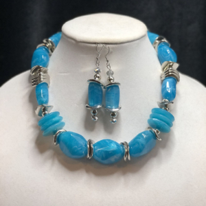 Chunky Aquamarine Acrylic Necklace